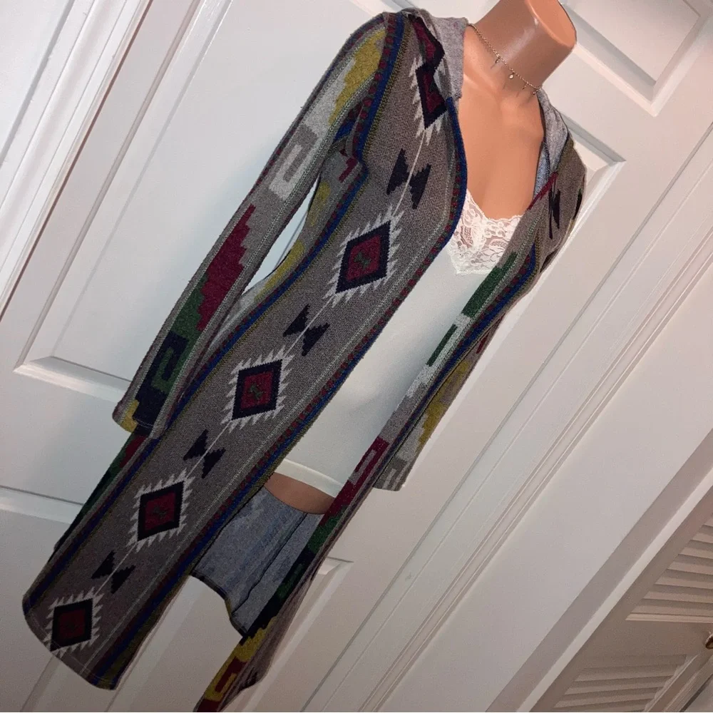 Joyce Leslie long, geometric Aztec cardigan Junior XS - Picture 6 of 14